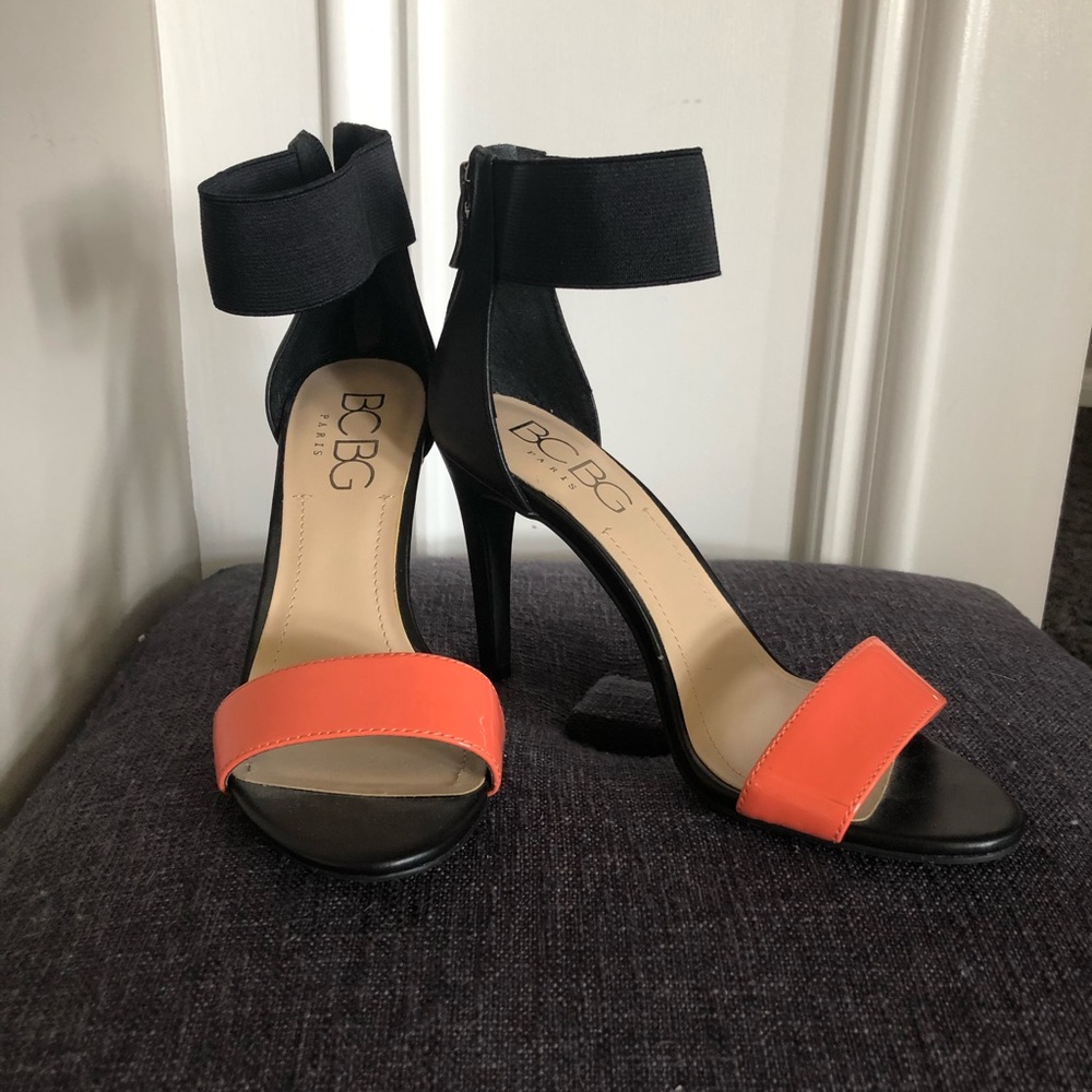 BCBG Paris pumps